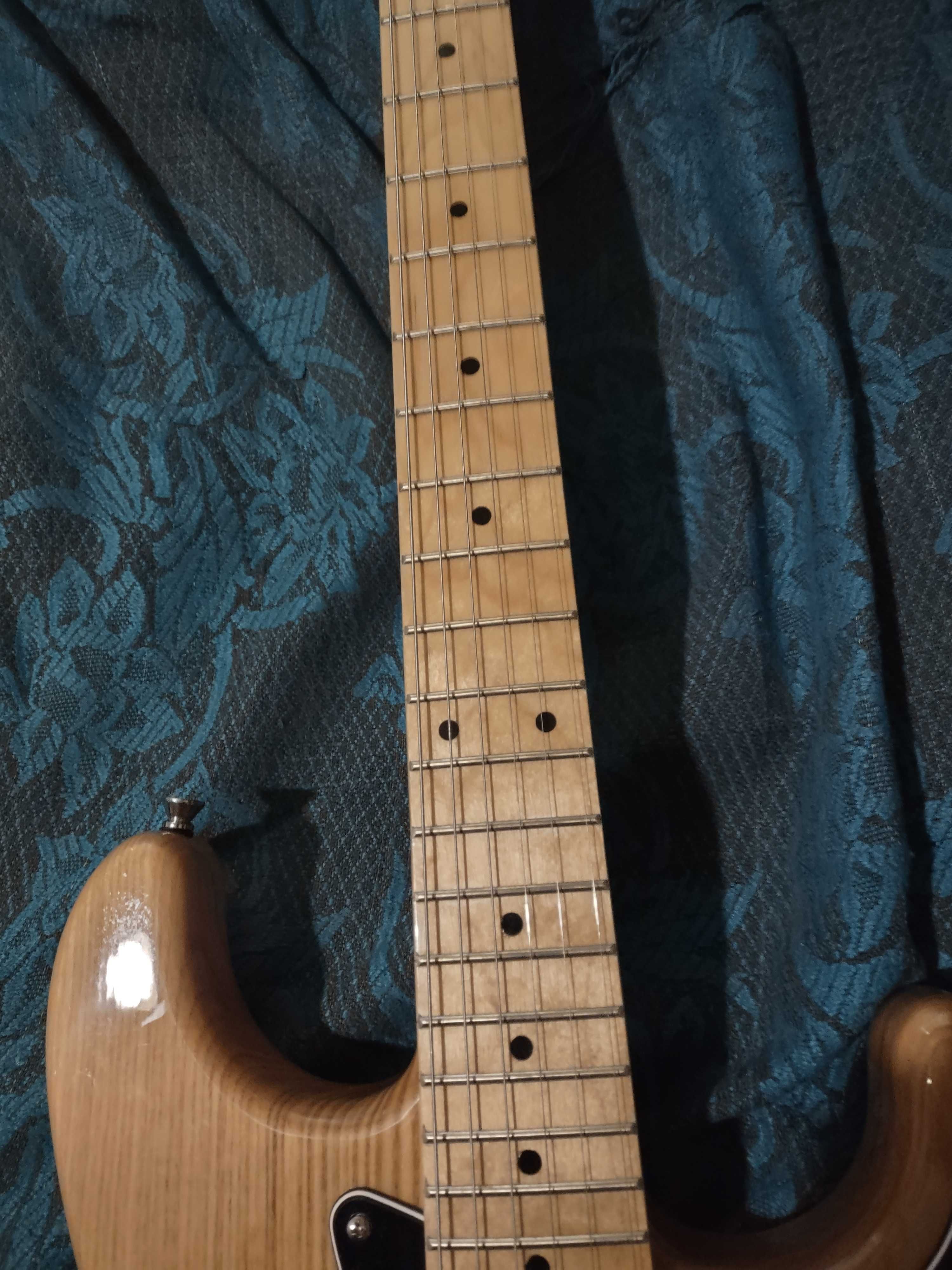 Продава се китара fender stratocaster