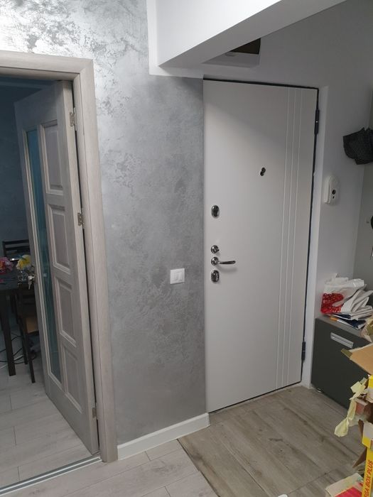 Deblocari usi/Reparatii termopane/Lacatus usi/yale uși/Reparatii usi