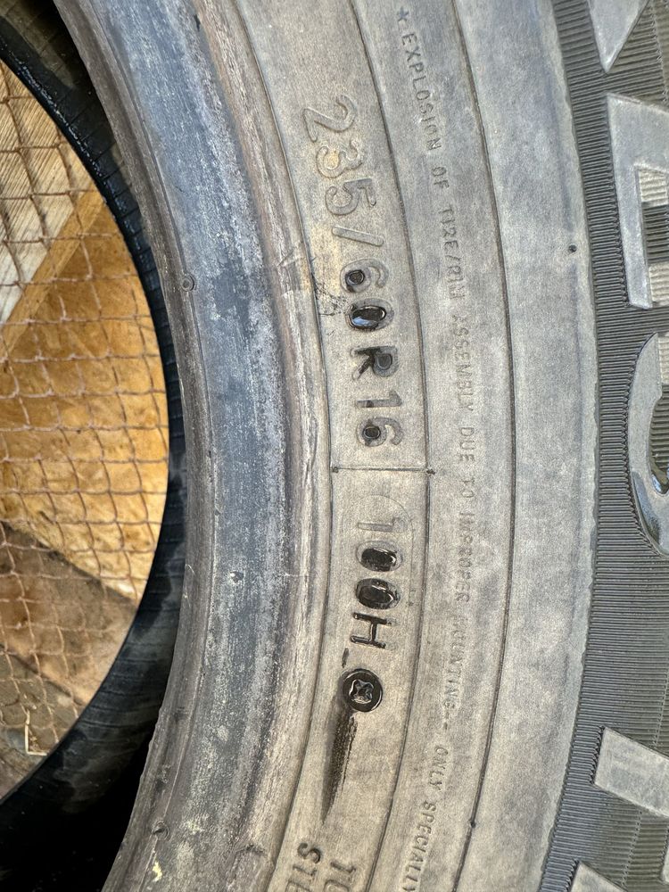 Продам шины Toyo