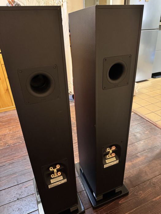 boxe coloana Elac FS 127