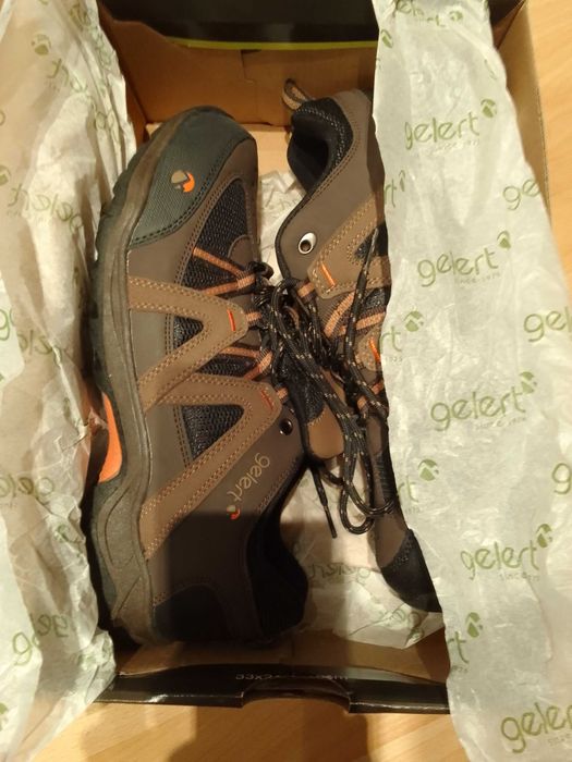 Оригинални маратонки номер UK 9,  EU43,  27 см