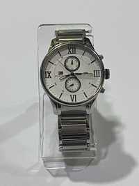 Продавам Мъжки Часовник Tommy Hilfiger