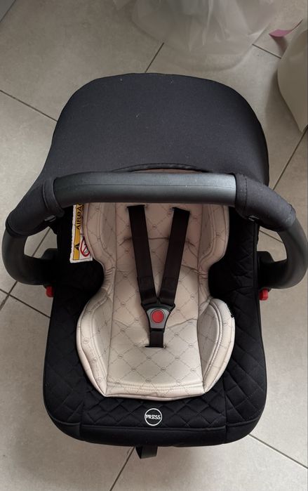 Автокресло новое happy baby