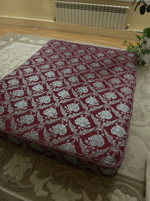 Отдаем матрас за символическую цену!