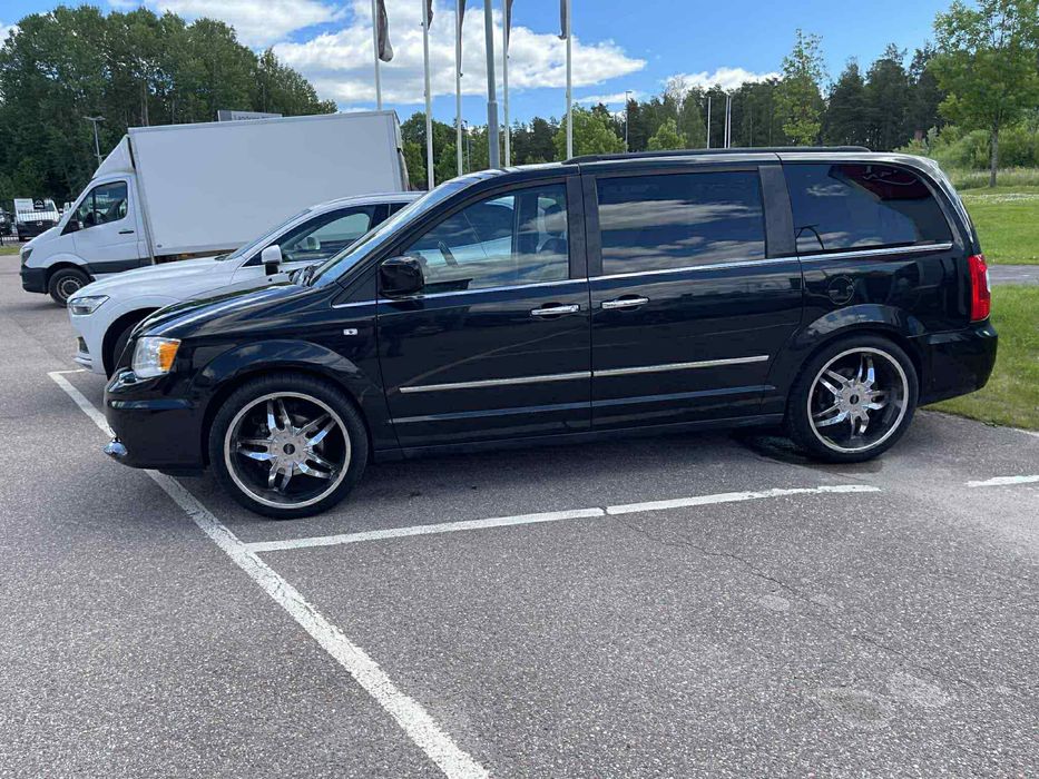 Lancia Voyager 280cp 7 locuri