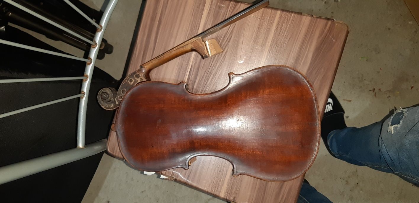 Reparati instrumente muzicale vioara zeta contrabas chitara violoncel