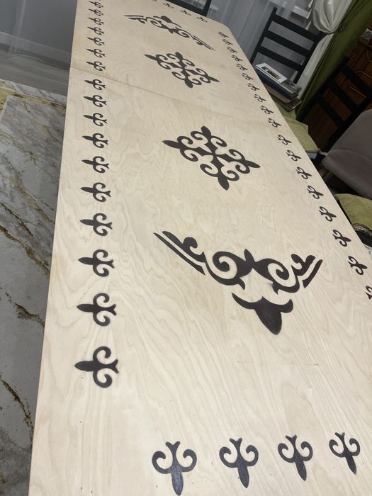 Продается стол -трансформер в отличном состоянии