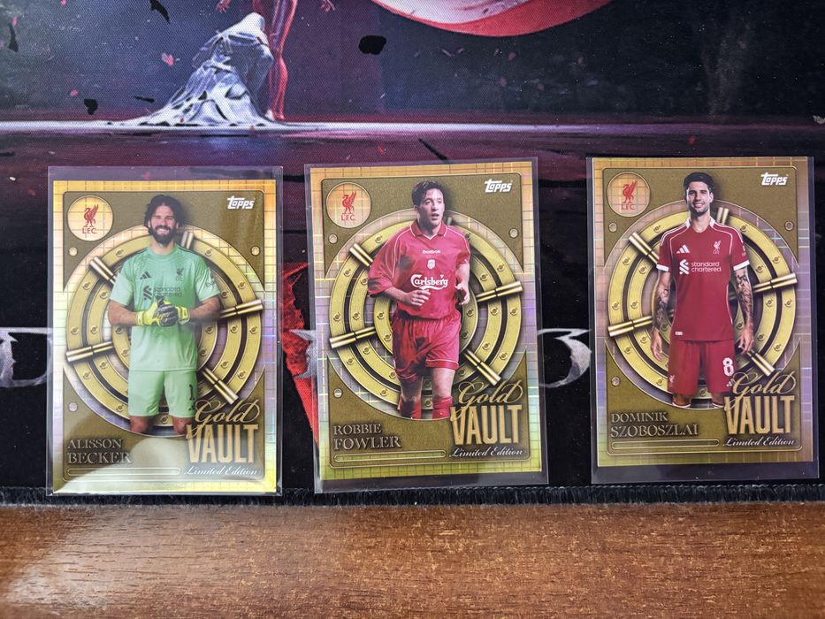 ПРОДАВАМ Topps Ливърпул 25/26  - ЦЯЛ СЕТ
