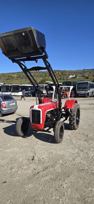 Tractor massey-ferguson 35 cai putere