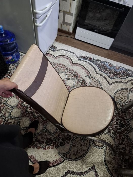 Oshxona uchunStol stul