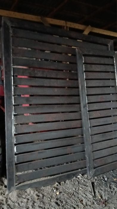 Vand poarta din fier