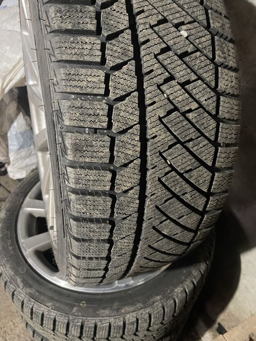 Anvelope. 255 40 r19