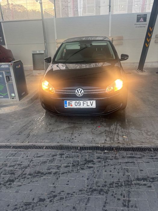 Volkswagen Golf Primul proprietar în România, mașina este înregistrată pe societate