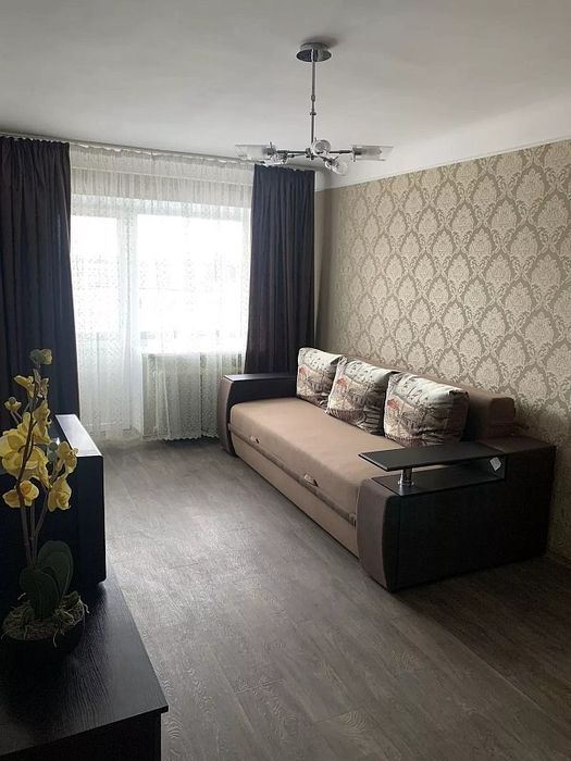 2х комн кв чистая посуточно Авангард