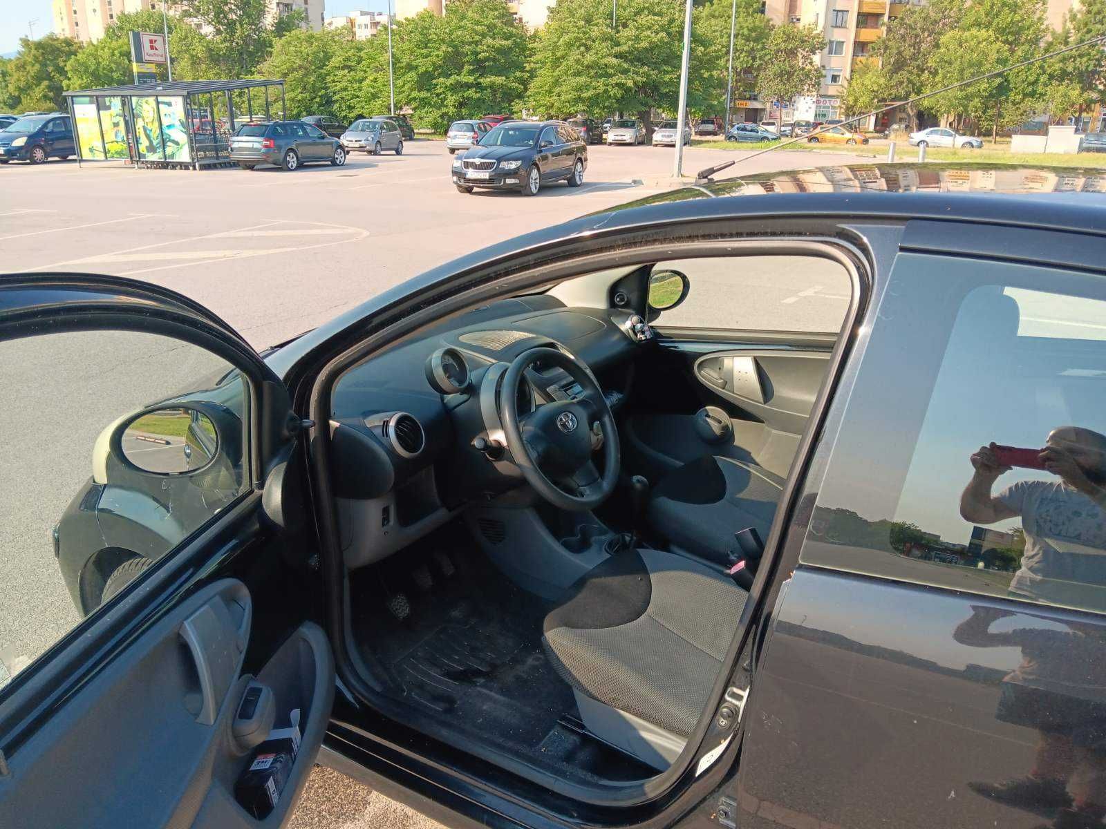 TOYOTA aygo 1.0 i