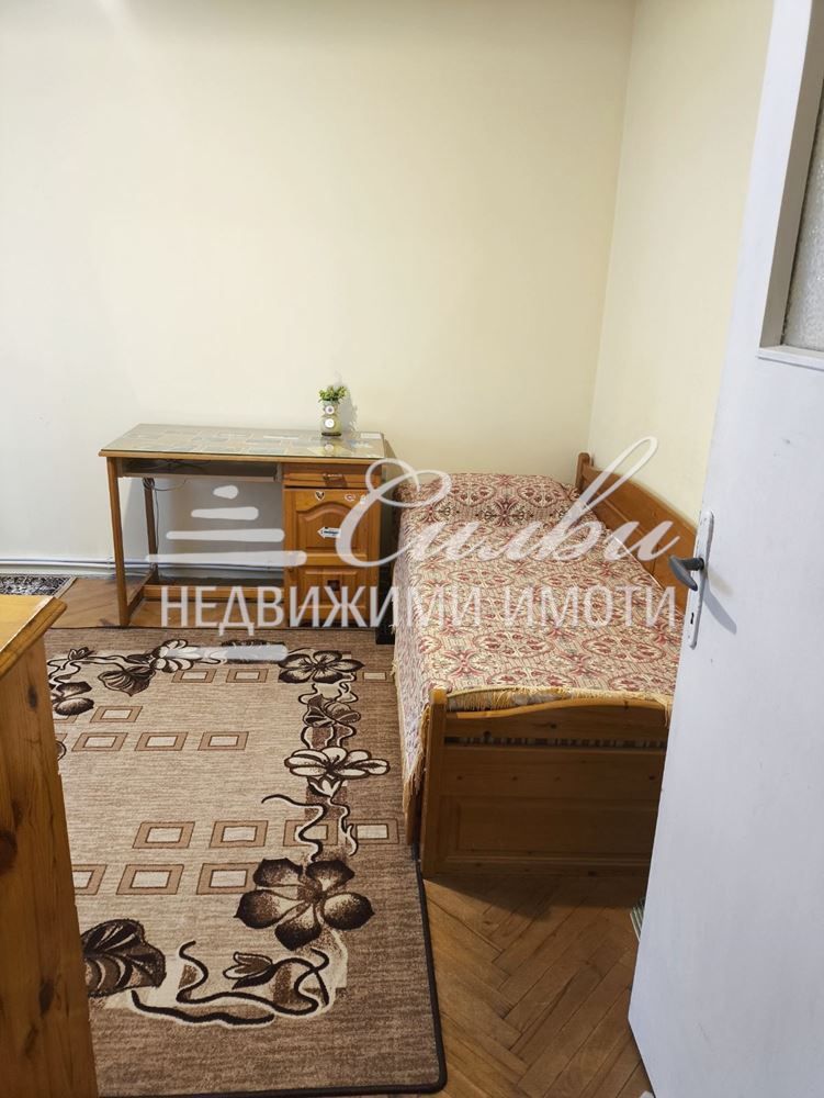 Двустаен апартамент - кв. Тракия
