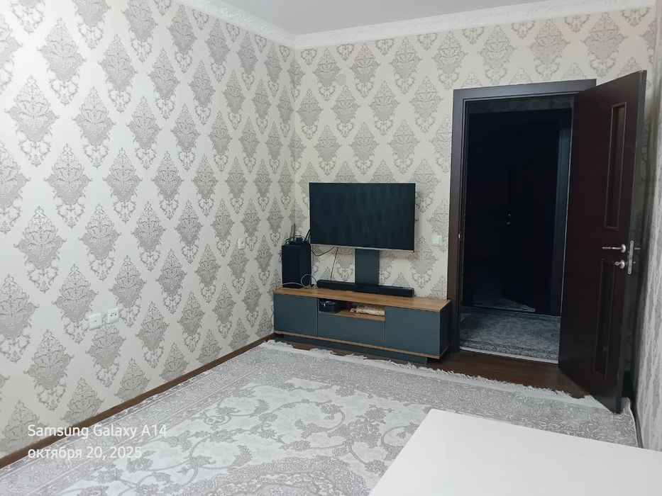 Uy srochna be maklerkndisaner gilamlari bilan bilan68000$