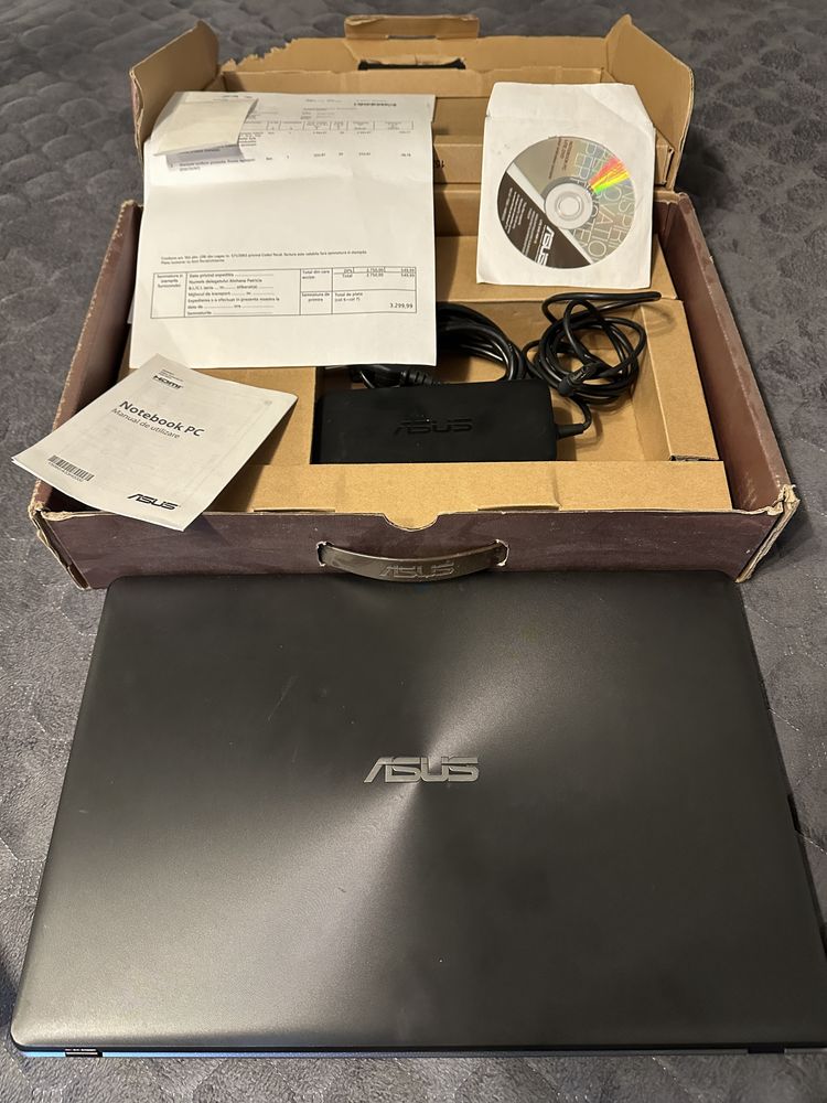 Laptop ASUS F550JX-DM169D