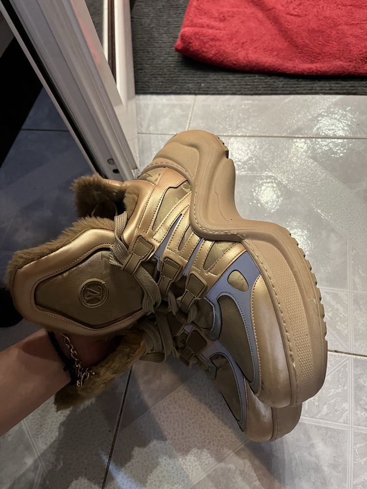 Обувки louis vuitton