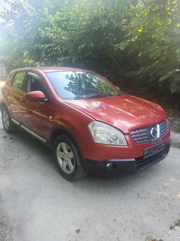 Dezmembrez Nissan Qashqai 2.0 diesel 4x4