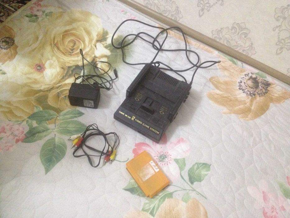 Игровая приставка Dendy