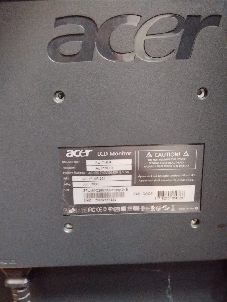 Monitor marca Acer 15,4"