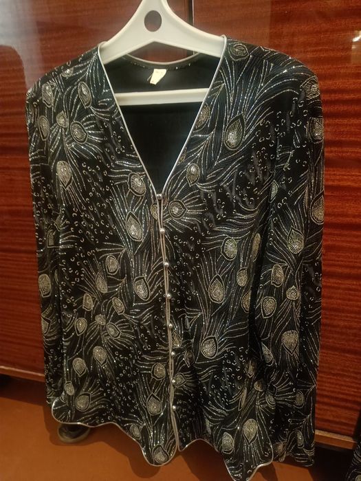 Продам костюм женский