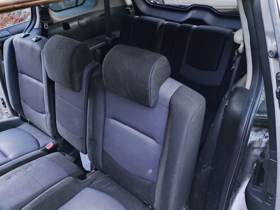 Mazda 5 2.0D.На части