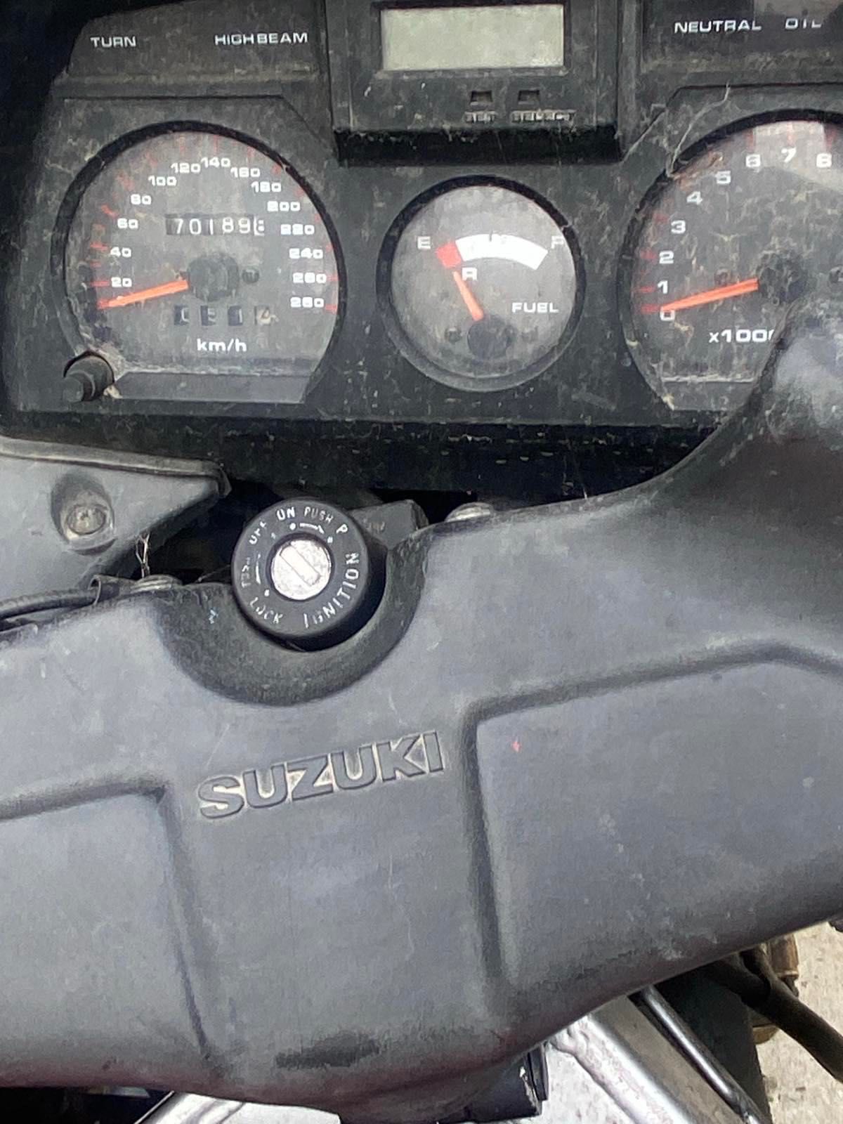 Suzuki GSX на части