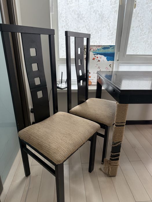 Отдам бесплатно стулья стол кресло