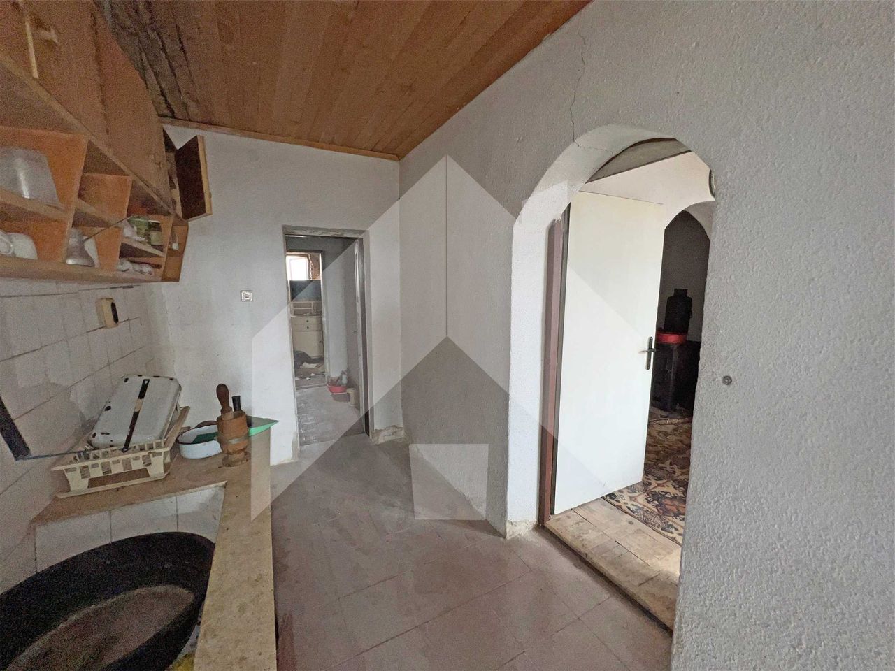 Продава се Промишлена сграда в с. Стоян Михайловски, Област Шумен - 252 кв.м за 91 €/кв.м - Снимка #6