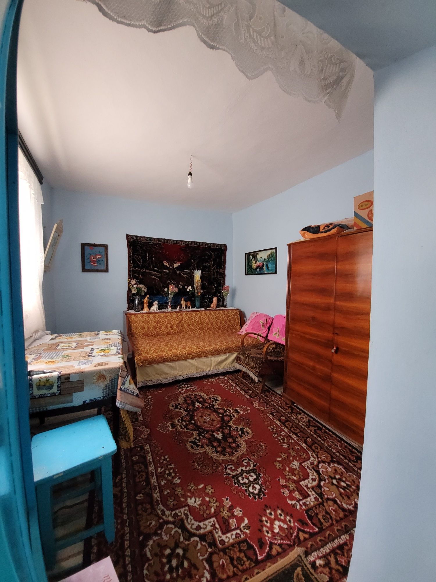 Casă plus teren de vânzare