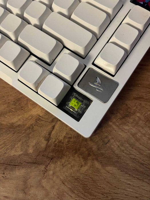 Клавиатура damoshark k8 + белые кейкапы