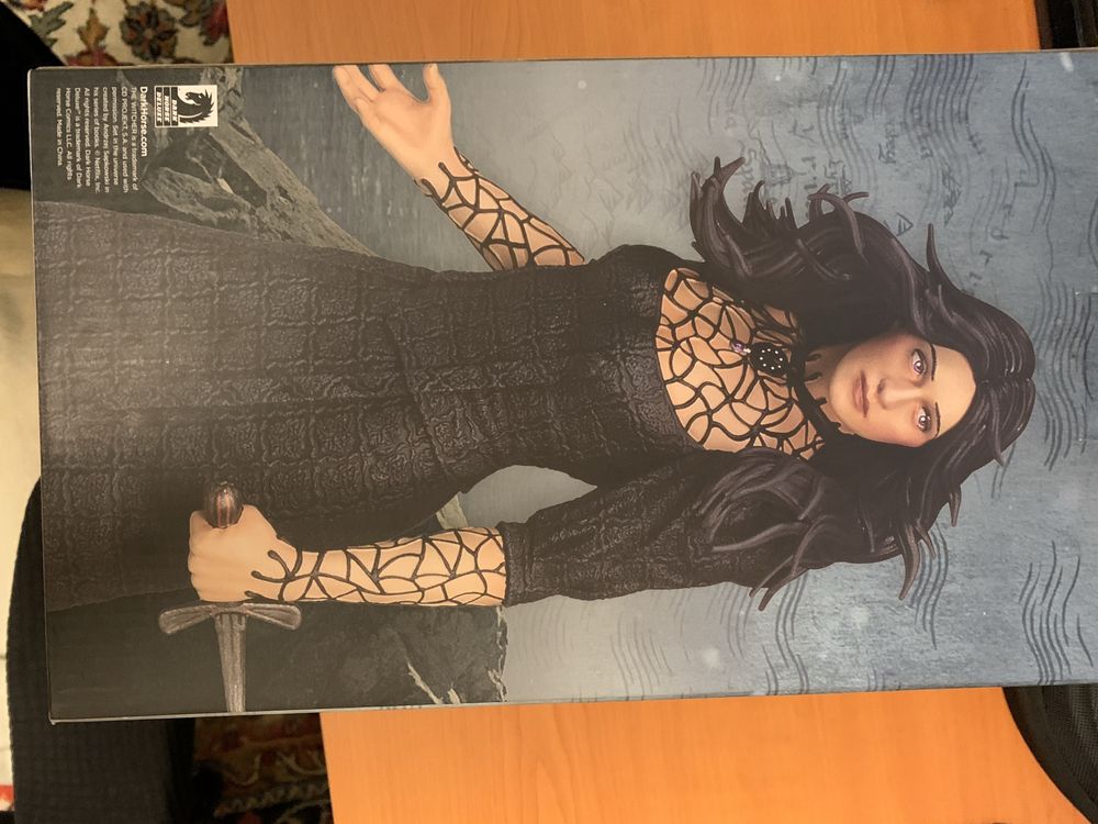 Статуя / фигура Netflix Yennefer of Vengerberg dark horse чисто нова