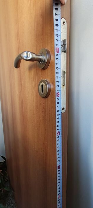 Интериорна врата