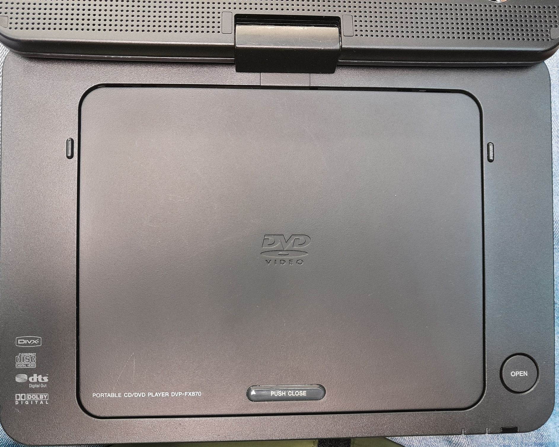 Vând DVD Player Sony