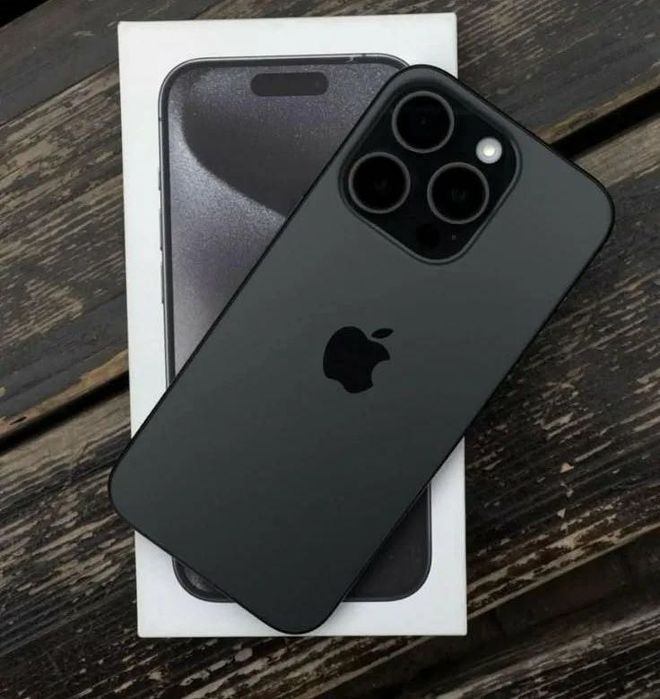 Iphone 15 pro max Black titanium