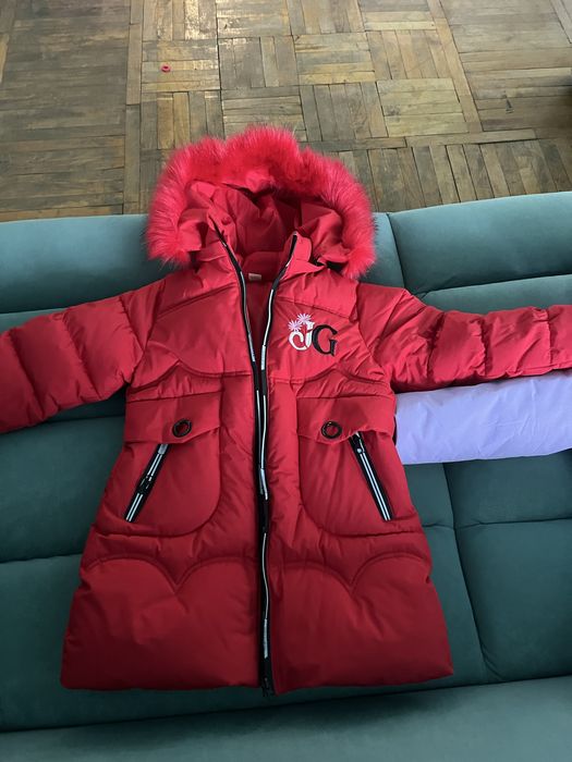 Продам детскую куртку на девочку