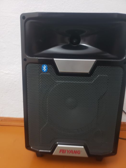 Музыкальный центр блютюз,фм радио,юсб,мини флешка,аух шнур микрафон мл