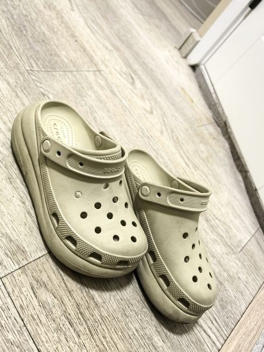 Продам Crocs 37 размер оригинал