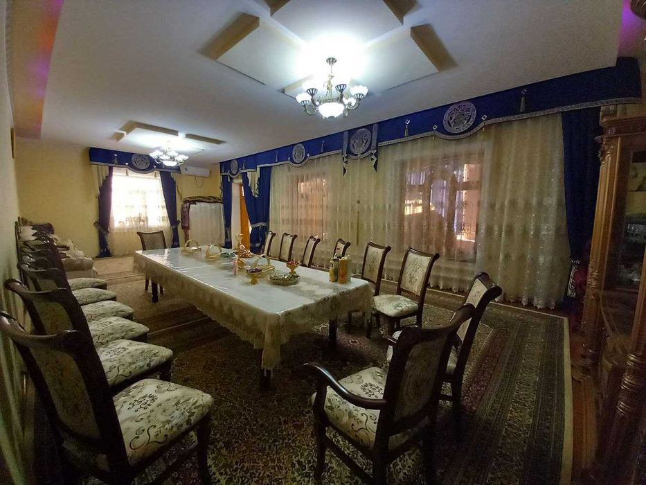 Buxoro shahri, Aeroport yo'lida  6.2 sotixli hovli uy sotiladi.