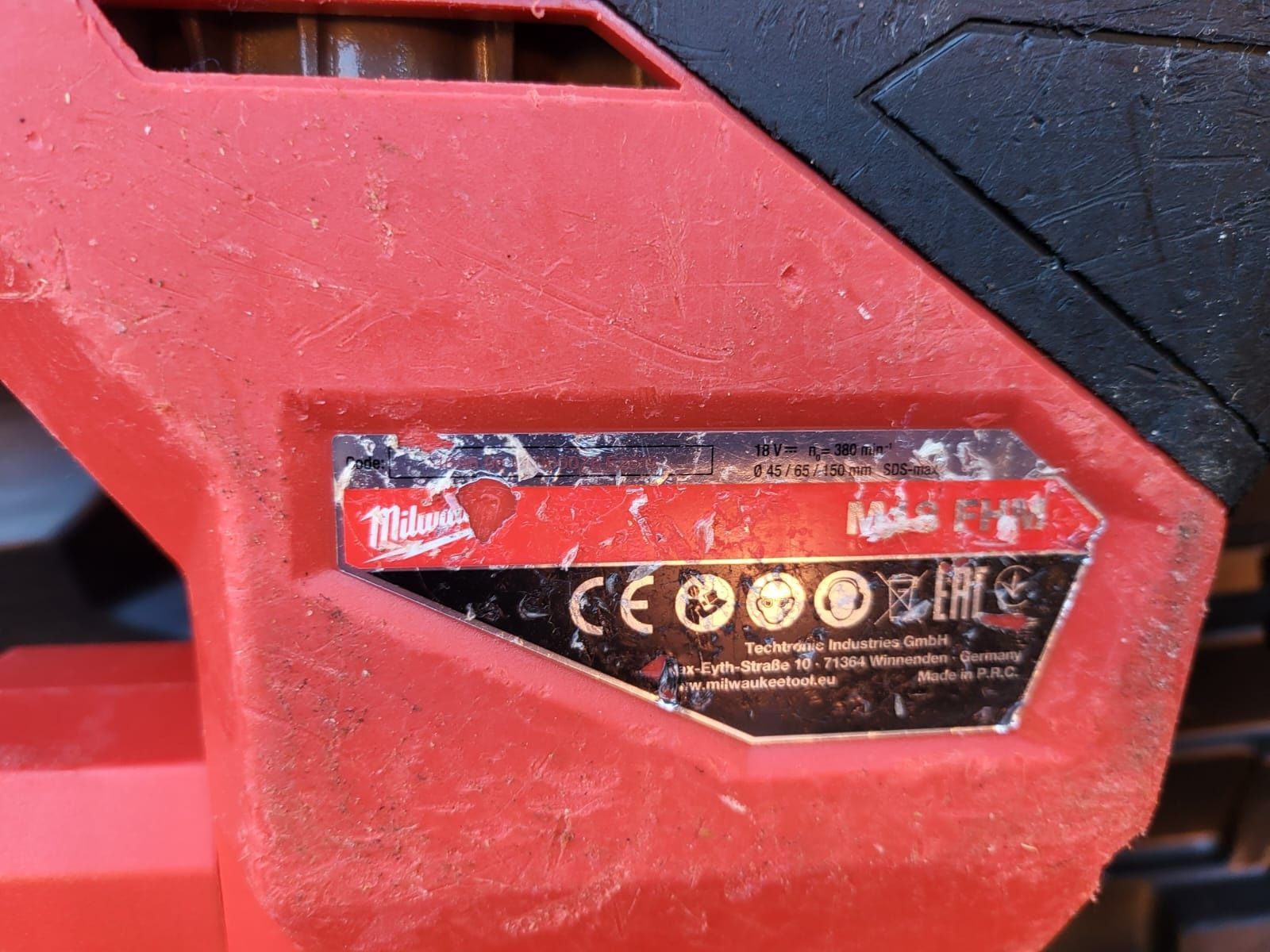 Ciocan rotopercutor SDS MAX Milwaukee M18 FHM