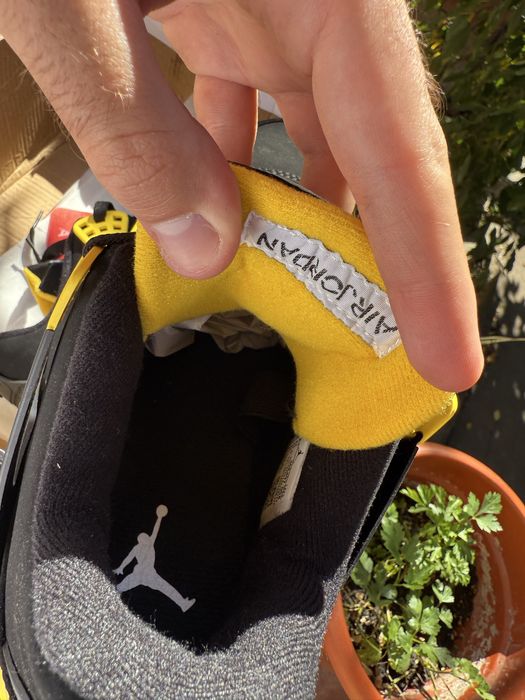 Jordan 4 Yellow Thunder marime 41, 42, citeste descrierea