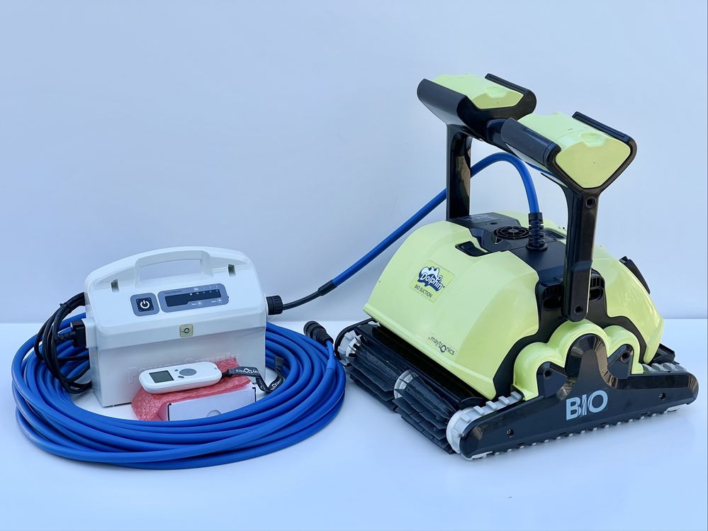Robot de piscină Dolphin BIO Suction