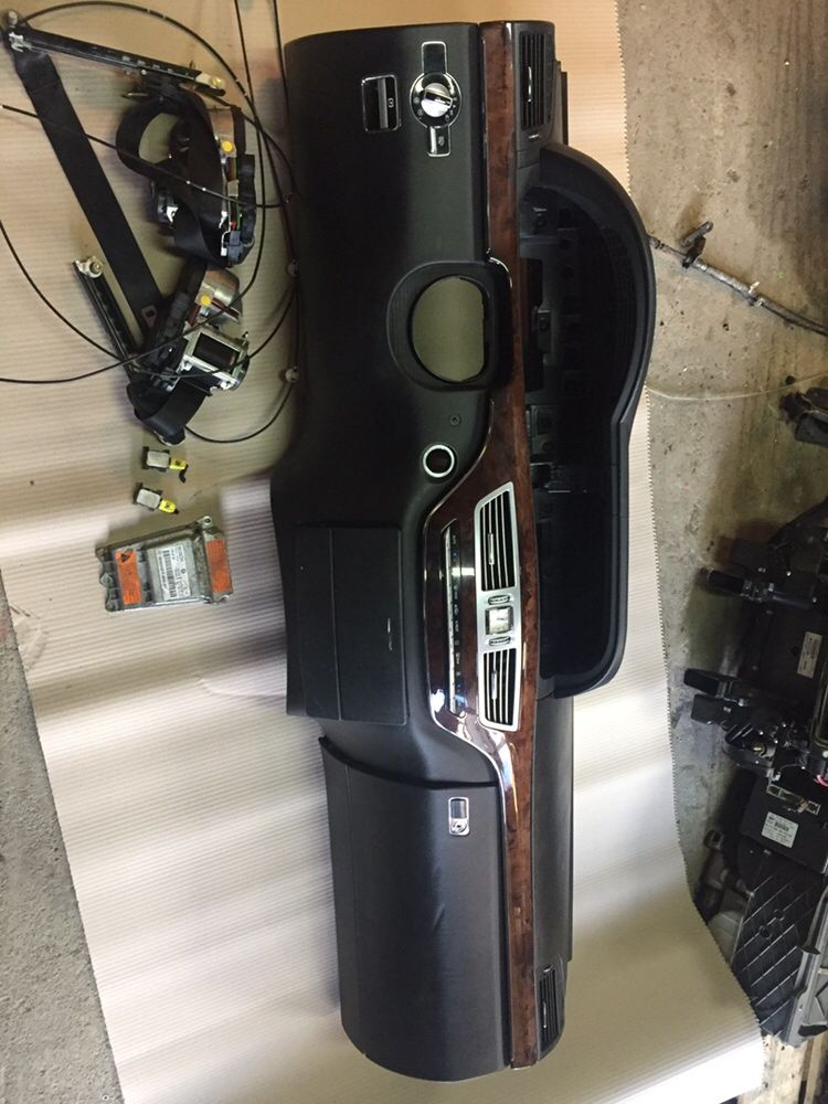 Kit complect Plansa bord Mercedes S.clase W221 pret 3000 lei