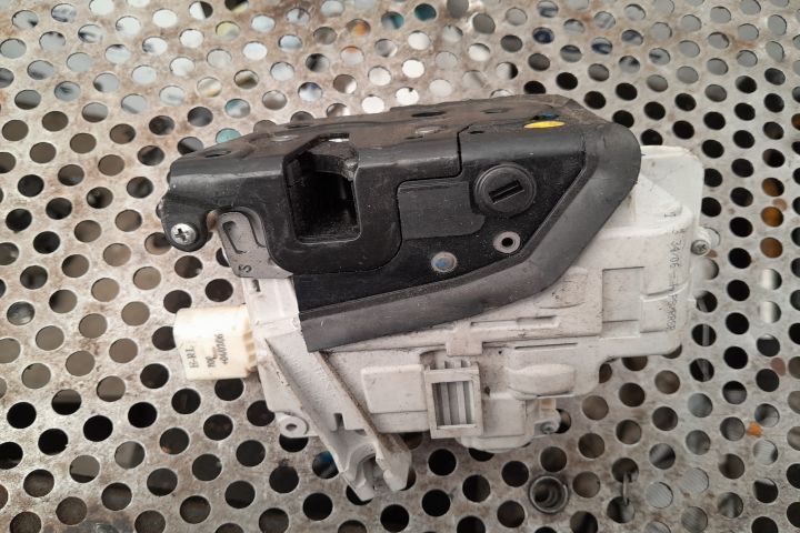 Broasca usa spate stanga 8E0839015AA Audi A4 B7 [2004 - 2008] Avant w