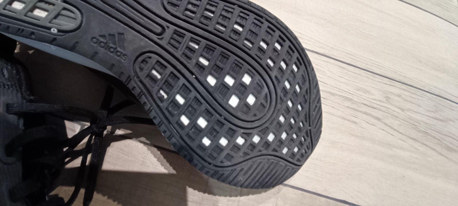 Vând Adidas originali mărimea 39