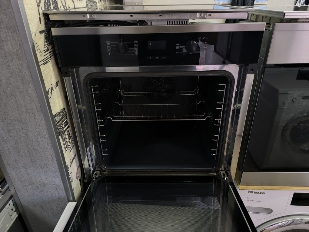 Фурна Miele H2661-B 76литра.