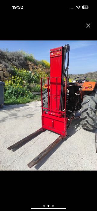 Incarcator Tractor