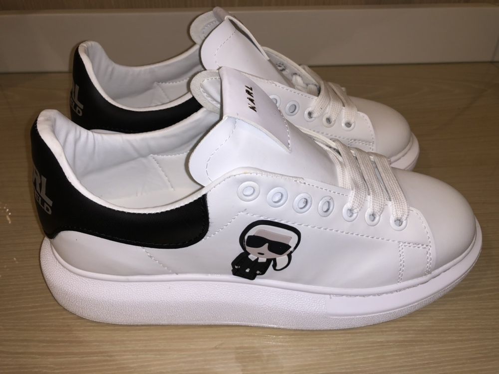 Karl Lagerfeld Pantofi sport superbi